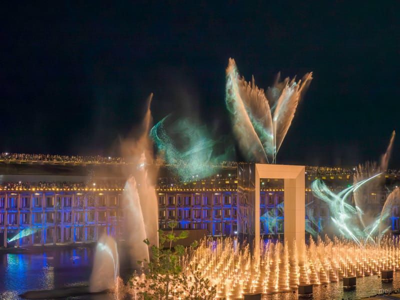 輝く水上ショー